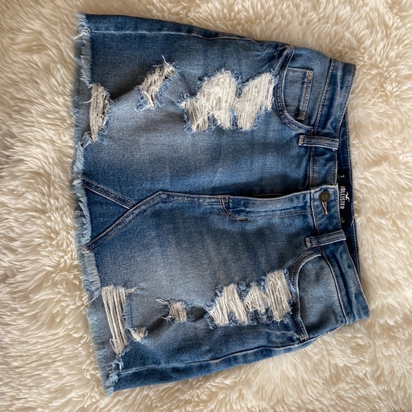 Dresses & Skirts - Hollister light wash denim skirt